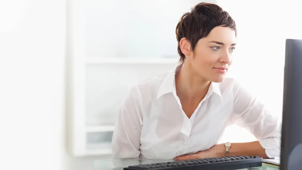 El envío automático de facturas a la AEAT es una opción que trae consigo interesantes ventajas para los negocios