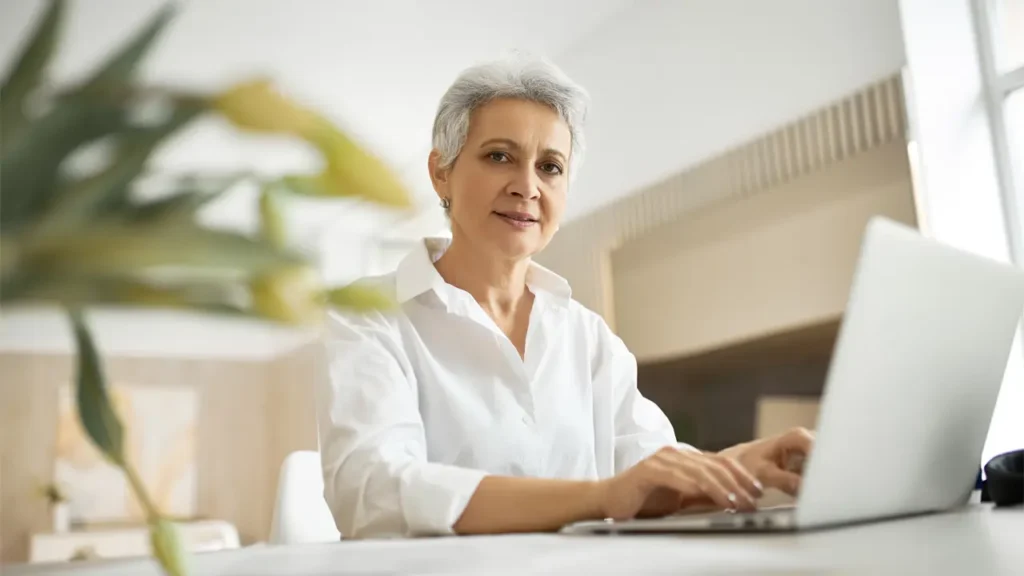 Facilitar el retorno de los trabajadores tras bajas largas es una de las medidas estrella de una reforma legal que está preparando el Ministerio de Trabajo