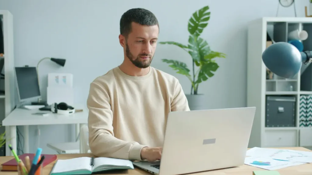 Las empresas pueden optar por la modalidad VeriFactu para emitir sus facturas y enviar las facturas a Hacienda automáticamente